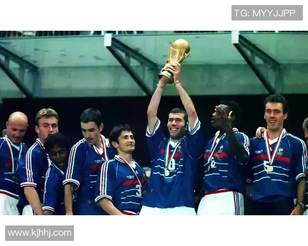 1982年世界杯足球传奇球星回顾:辉煌岁月与永恒经典之争 1982年世界杯足球传奇球星回顾:辉煌岁月与永恒经典之争