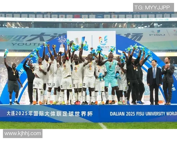 世界足球队三号球星表现解析与未来发展潜力展望 世界足球队三号球星表现解析与未来发展潜力展望