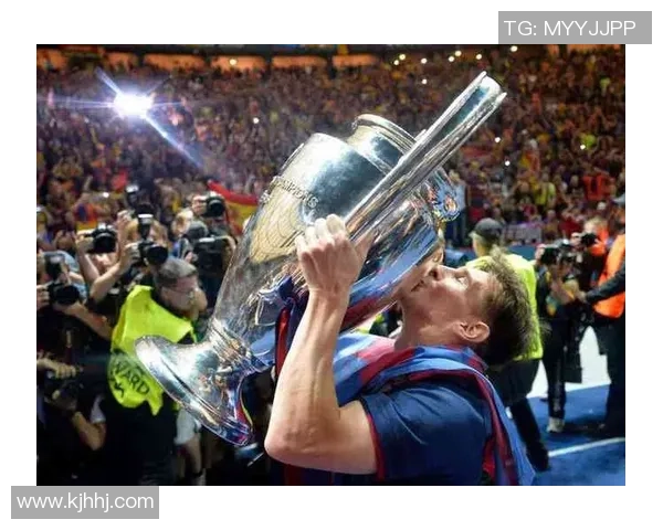 传奇足球后卫的荣耀生涯与坚毅防守艺术全景解析 传奇足球后卫的荣耀生涯与坚毅防守艺术全景解析