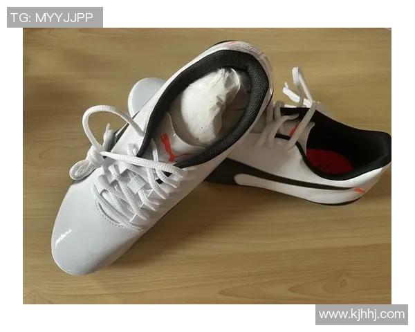 小球星足球鞋综合评测及性能分析 小球星足球鞋综合评测及性能分析