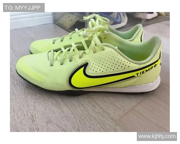 性价比高的球星推荐款足球鞋 不贵又耐用 适合普通玩家的最佳选择 性价比高的球星推荐款足球鞋 不贵又耐用 适合普通玩家的最佳选择