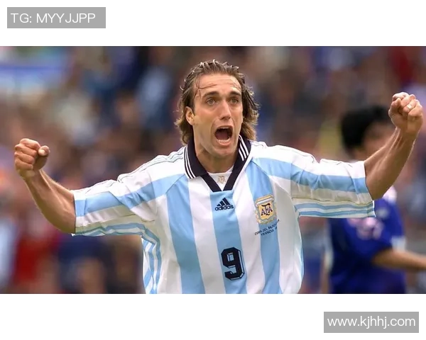 昔日十大足球巨星盘点与时代影响力深度分析