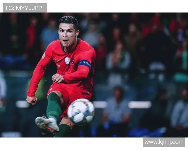 现役足球球星全方位解析：从技术特点到赛场表现的深度剖析