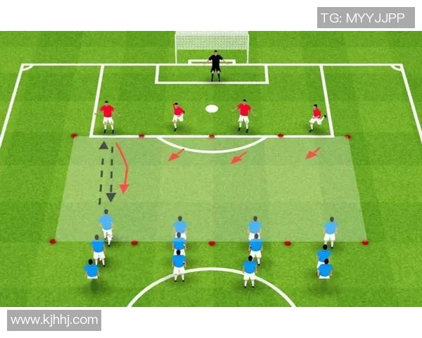 球星足球进攻被迅速抢断后如何巧妙反击对手防守策略分析