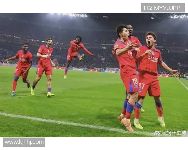 足球场上的英雄时刻 球星绝杀瞬间定格历史辉煌